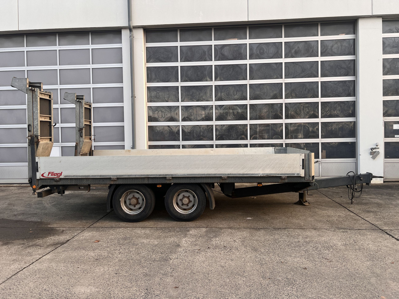 Tt Tandemtieflader - Low loader trailer: picture 3 Tt Tandemtieflader - Low loader trailer: picture 3