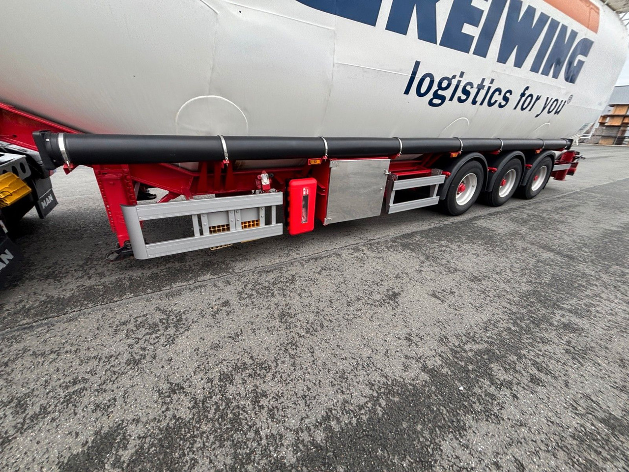 Kässbohrer SSK-90 mit E-Hydraulik - Silo semi-trailer: picture 4 Kässbohrer SSK-90 mit E-Hydraulik - Silo semi-trailer: picture 4