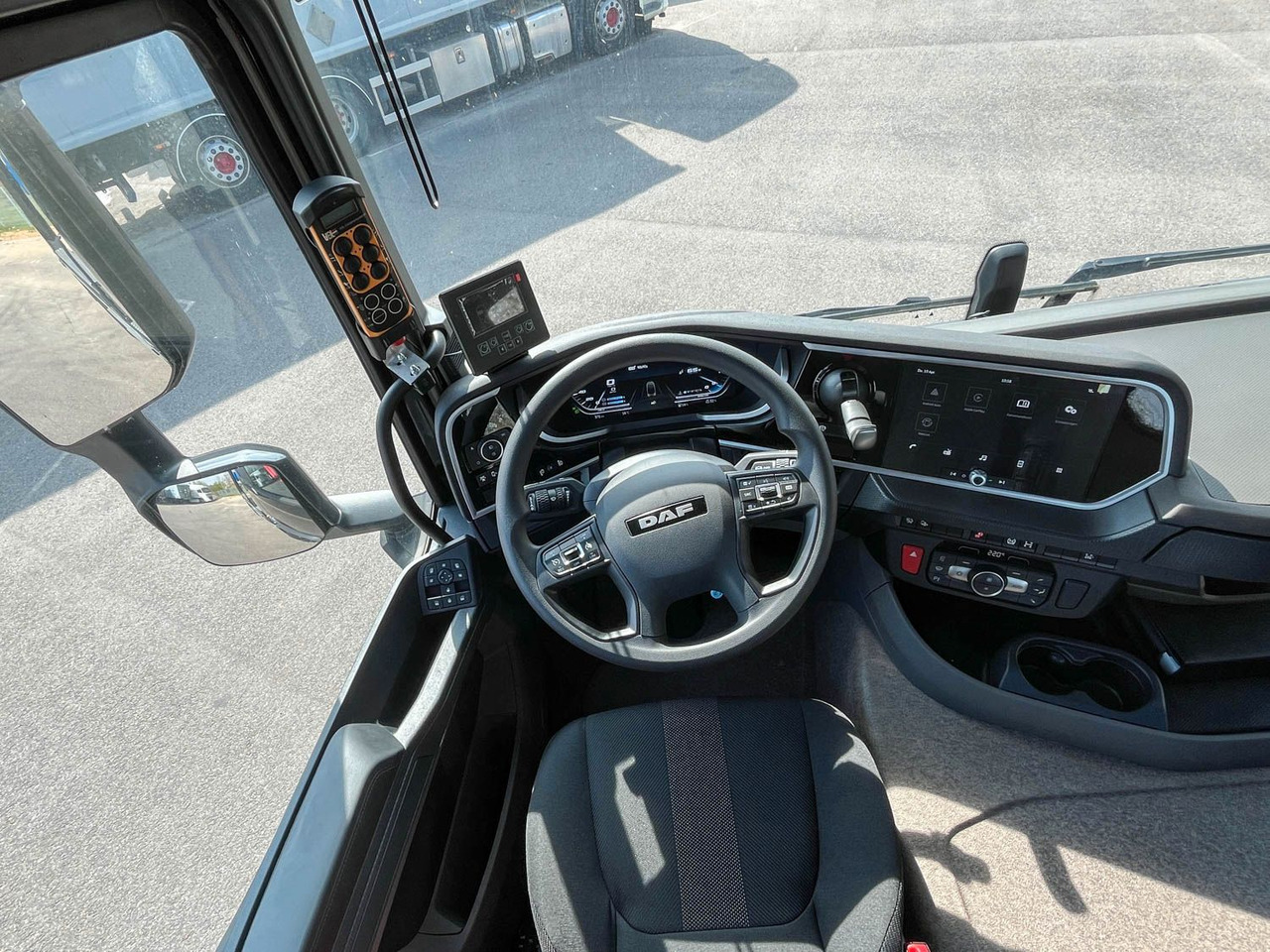 Leasing of DAF FA XD 410 VDL Absetzkipper DAF FA XD 410 VDL Absetzkipper DAF FA XD 410 VDL Absetzkipper DAF FA XD 410 VDL Absetzkipper: picture 13