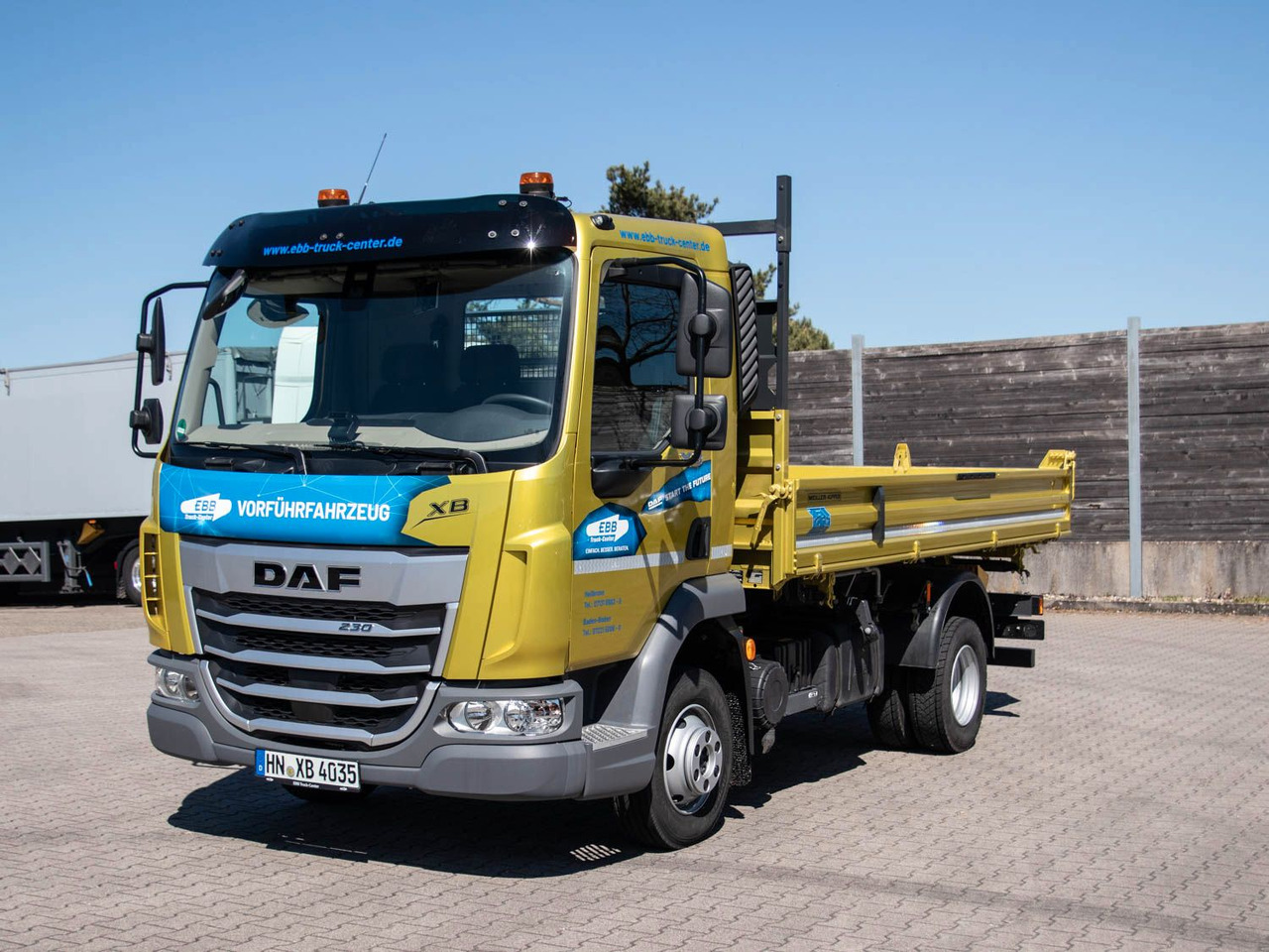 DAF XB 230 7,5t Meiller Kipper DAF XB 230 7,5t Meiller Kipper - Tipper: picture 1 DAF XB 230 7,5t Meiller Kipper DAF XB 230 7,5t Meiller Kipper - Tipper: picture 1