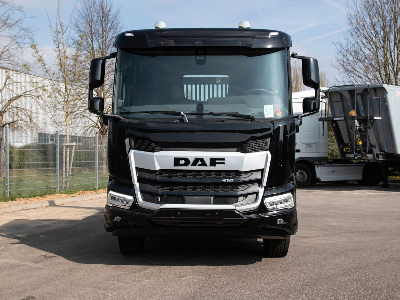 DAF XD 410 FA Absetzkipper DAF XD 410 FA Absetzkipper - Skip loader truck: picture 4 DAF XD 410 FA Absetzkipper DAF XD 410 FA Absetzkipper - Skip loader truck: picture 4