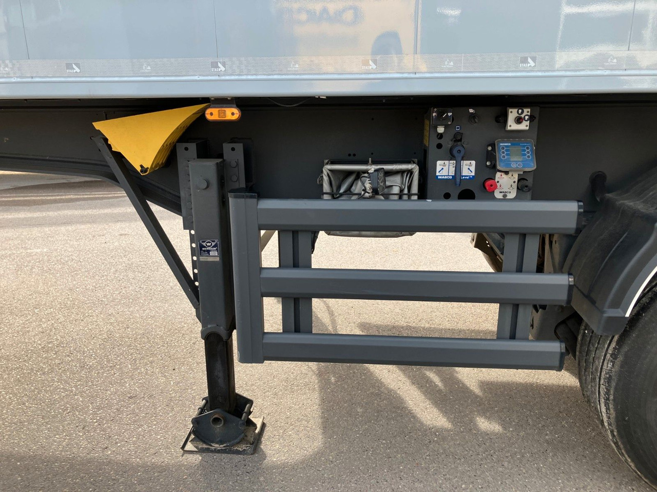 New Tipper semi-trailer Stas AgroStar 47,3 cbm Alu-Kippsattelauflieger: picture 12