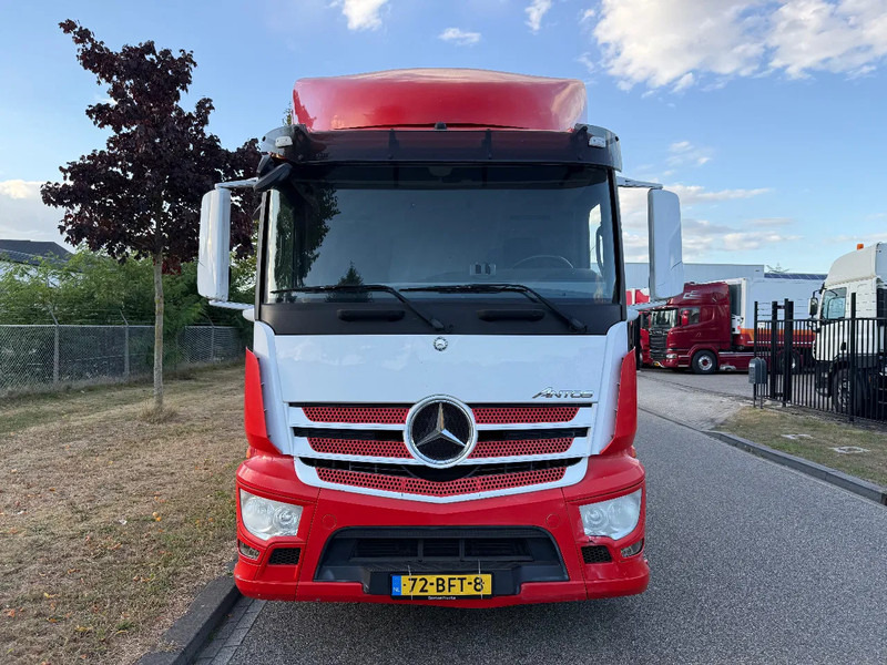 Mercedes-Benz Antos 2027 LL - Box truck: picture 3 Mercedes-Benz Antos 2027 LL - Box truck: picture 3