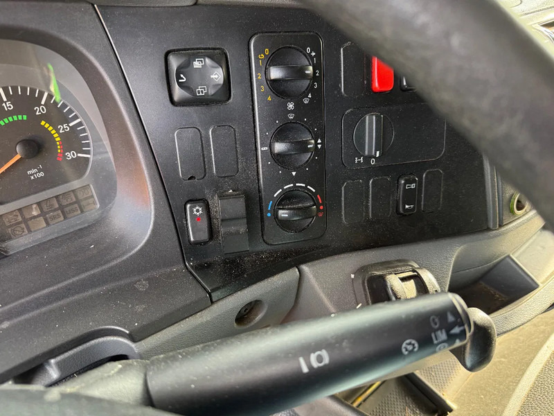 Refrigerator truck Mercedes-Benz Axor 1824 2008 euro 5 chereau + carrier 950 MT: picture 13