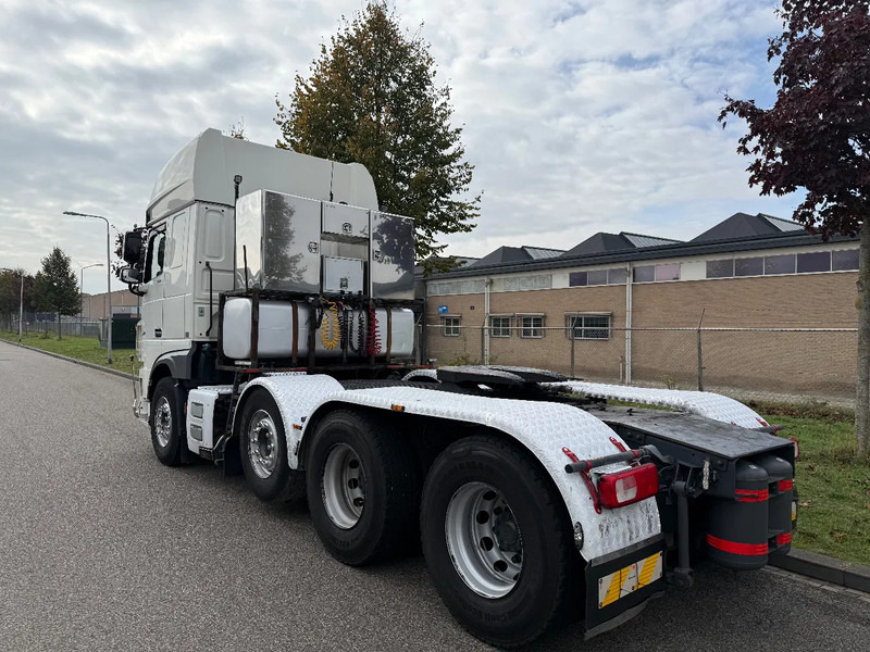 DAF XF 530 FTM 8X4 handgeschakeld 8-2018 retarder - Tractor unit: picture 4 DAF XF 530 FTM 8X4 handgeschakeld 8-2018 retarder - Tractor unit: picture 4