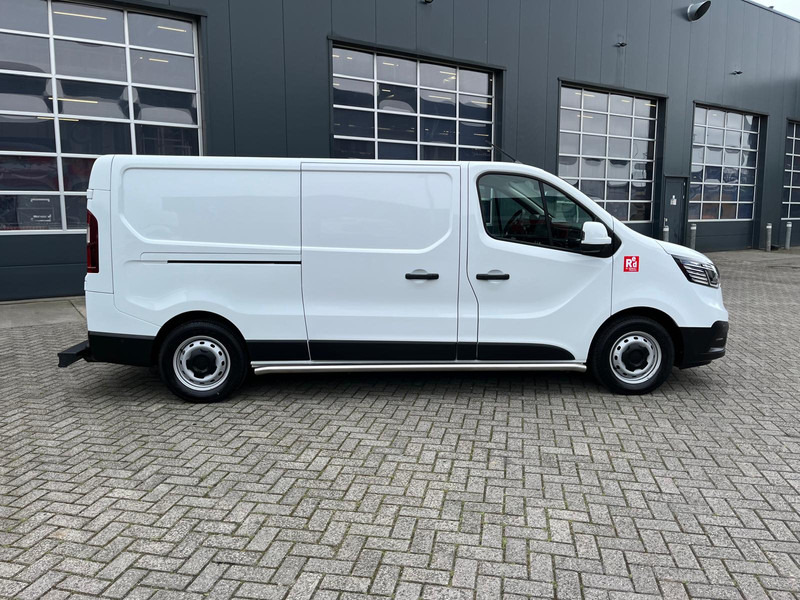 Small van, Electric van Renault Trafic E-Tech Red L2 H1, Nieuwstaat/New condition, Lees omschrijving/Read description: picture 14