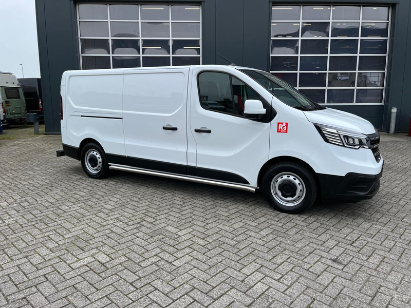 Small van, Electric van Renault Trafic E-Tech Red L2 H1, Nieuwstaat/New condition, Lees omschrijving/Read description: picture 6