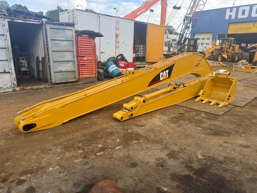 CAT 320 D L LONG REACH BOOM 15M UNUSED - Excavator: picture 3 CAT 320 D L LONG REACH BOOM 15M UNUSED - Excavator: picture 3