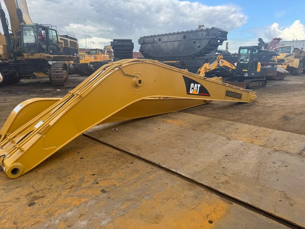 CAT 320 D L LONG REACH BOOM 15M UNUSED - Excavator: picture 2 CAT 320 D L LONG REACH BOOM 15M UNUSED - Excavator: picture 2