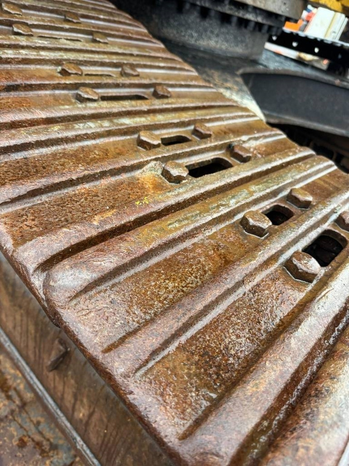 Crawler excavator CAT 324 EL: picture 15