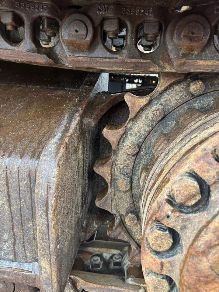 Crawler excavator CAT 324 EL: picture 17