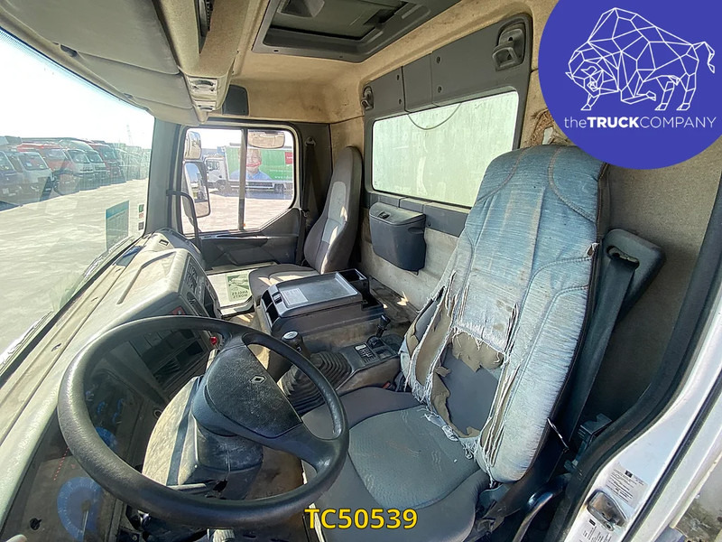 Renault Premium 385 - Box truck: picture 2 Renault Premium 385 - Box truck: picture 2