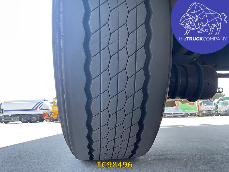 Renders  - Closed box semi-trailer: picture 3 Renders  - Closed box semi-trailer: picture 3