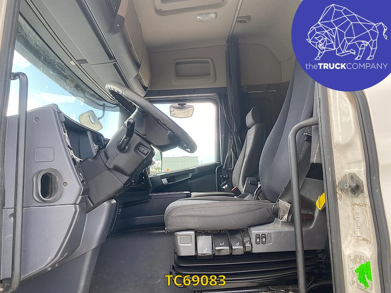 Tractor unit Scania G 450: picture 9