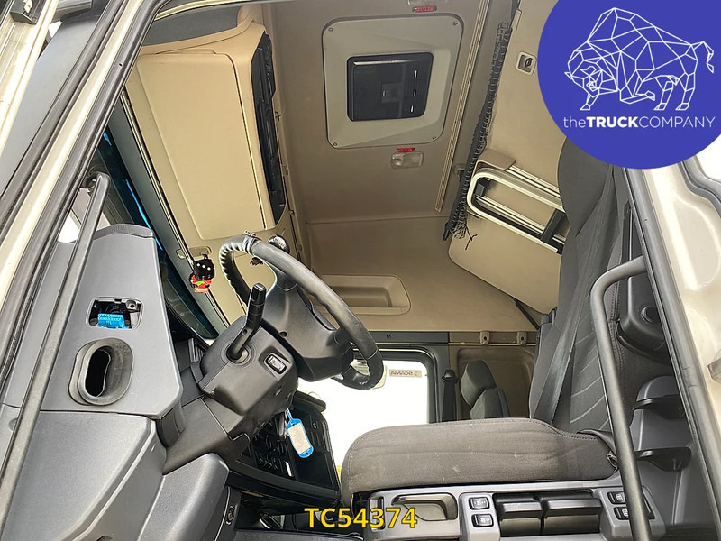 Scania R 450 - Tractor unit: picture 5 Scania R 450 - Tractor unit: picture 5