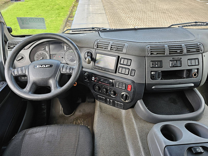 Interior photo 1: Leasing of DAF CF 250 19T LIFT AIRCO DAF CF 250 19T LIFT AIRCO