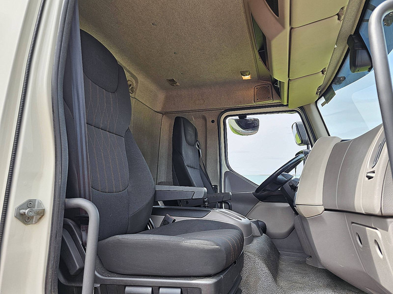 Curtainsider truck DAF LF 290 16T: picture 7 Curtainsider truck DAF LF 290 16T: picture 7