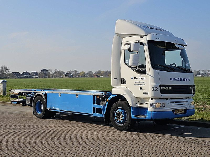 DAF LF 55.180 11.9T AIRCO 3 SEATS - Container transporter/ Swap body truck: picture 5 DAF LF 55.180 11.9T AIRCO 3 SEATS - Container transporter/ Swap body truck: picture 5