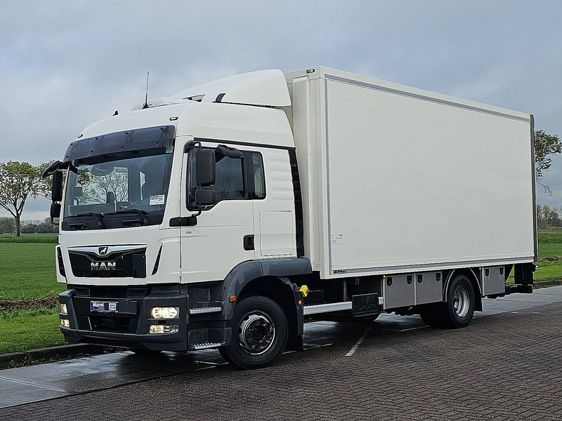 MAN 12.250 TGM LX HEATER 2T LIFT - Refrigerator truck: picture 2 MAN 12.250 TGM LX HEATER 2T LIFT - Refrigerator truck: picture 2