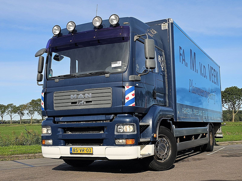 MAN 18.310 TGA 18.320 TGA - Box truck: picture 1 MAN 18.310 TGA 18.320 TGA - Box truck: picture 1