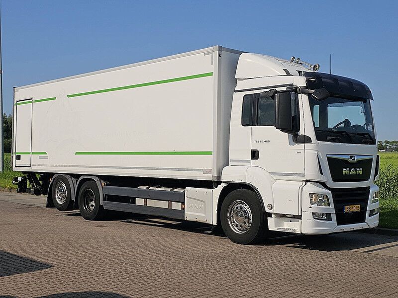 MAN 26.420 TGS - Box truck: picture 5 MAN 26.420 TGS - Box truck: picture 5