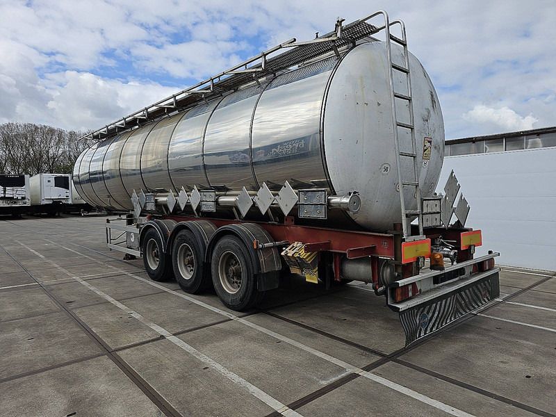 Magyar SR 34 SDC CHEMICAL 3 COMP 38M3 - Tank semi-trailer: picture 5 Magyar SR 34 SDC CHEMICAL 3 COMP 38M3 - Tank semi-trailer: picture 5