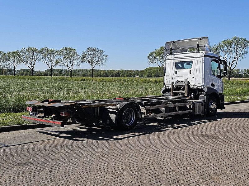 Mercedes-Benz ACTROS 1832 Schnelllifter - Curtainsider truck: picture 3 Mercedes-Benz ACTROS 1832 Schnelllifter - Curtainsider truck: picture 3