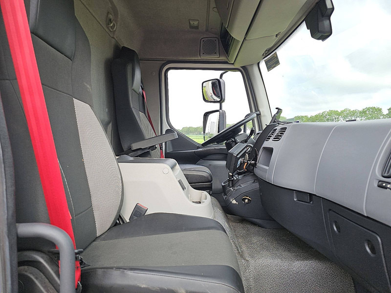 Box truck Renault D 240: picture 7