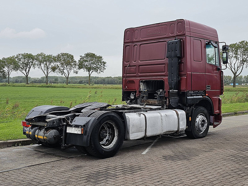 DAF XF 95.380 SPACECAB EURO 2 - Tractor unit: picture 3 DAF XF 95.380 SPACECAB EURO 2 - Tractor unit: picture 3