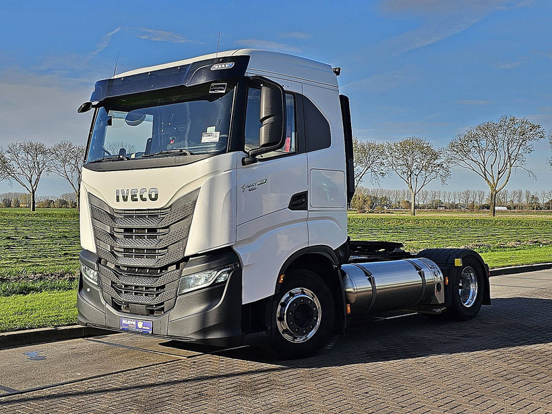 Iveco S-WAY AS440S46 LNG GAS - Tractor unit: picture 2 Iveco S-WAY AS440S46 LNG GAS - Tractor unit: picture 2
