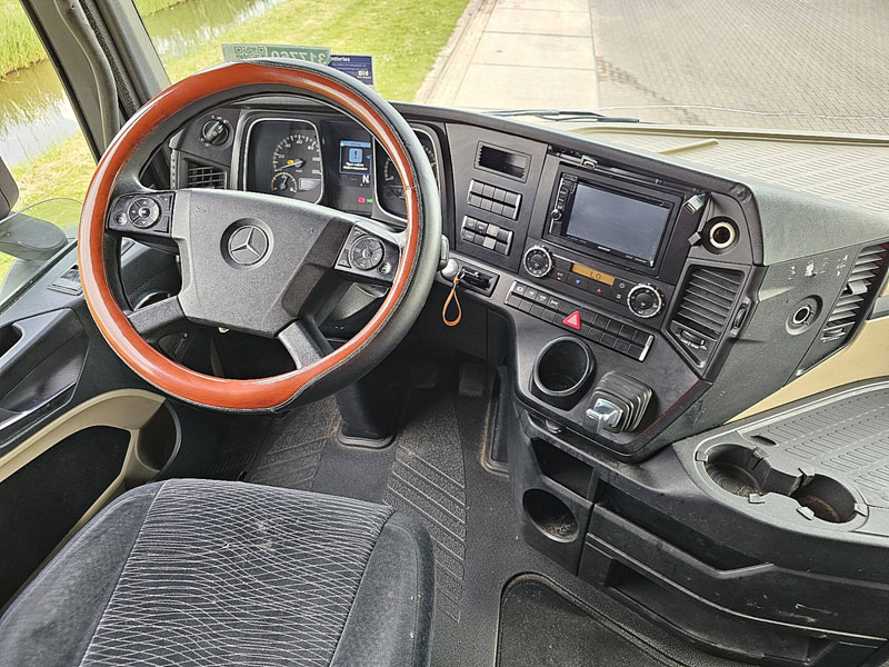 Tractor unit Mercedes-Benz ACTROS 1842 LS BIGSPACE EURO 5: picture 8