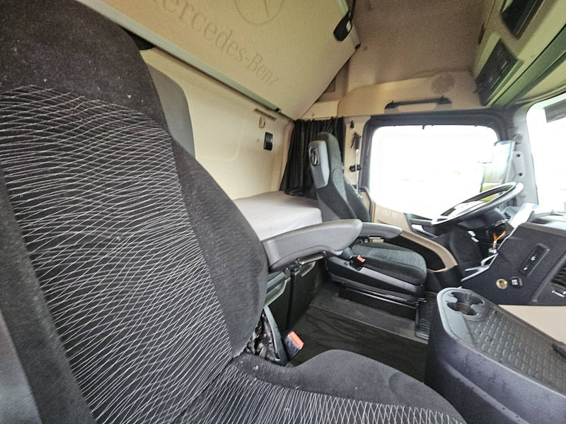 Tractor unit Mercedes-Benz ACTROS 1845 LS NR MP5 GIGASP. RET.: picture 16 Tractor unit Mercedes-Benz ACTROS 1845 LS NR MP5 GIGASP. RET.: picture 16