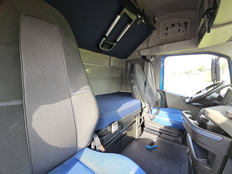 Tractor unit Volvo FH 460: picture 15