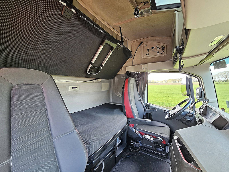 Tractor unit Volvo FH 500 6X2: picture 17 Tractor unit Volvo FH 500 6X2: picture 17