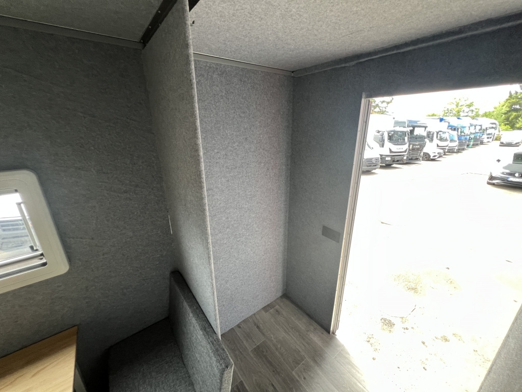 Iveco Daily 35S14 Klima Orig.127'km Küche Doppelbett - Camper: picture 2 Iveco Daily 35S14 Klima Orig.127'km Küche Doppelbett - Camper: picture 2