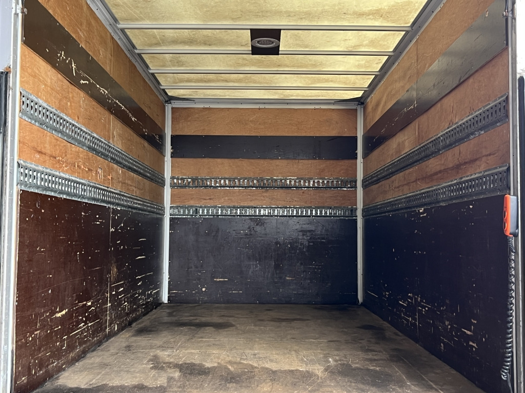 Iveco Daily 35C18 3.0 Euro4 Tempomat 4,15m Koffer+ LBW - Box van: picture 2 Iveco Daily 35C18 3.0 Euro4 Tempomat 4,15m Koffer+ LBW - Box van: picture 2