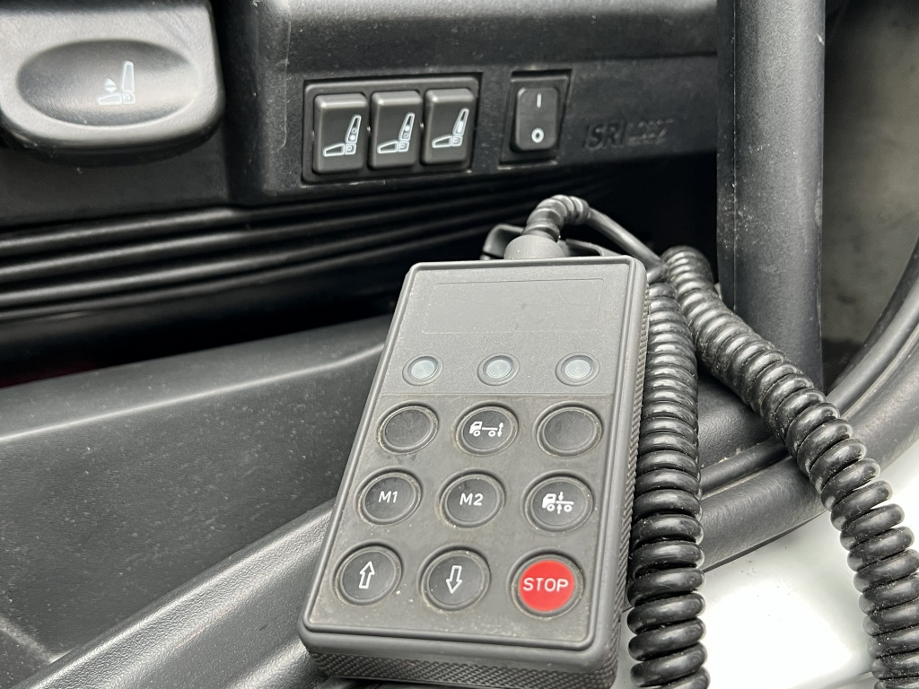 Iveco EuroCargo ML160E28 MitsubTU85 Tiefkühl 7,6m LBW - Refrigerator truck: picture 3 Iveco EuroCargo ML160E28 MitsubTU85 Tiefkühl 7,6m LBW - Refrigerator truck: picture 3