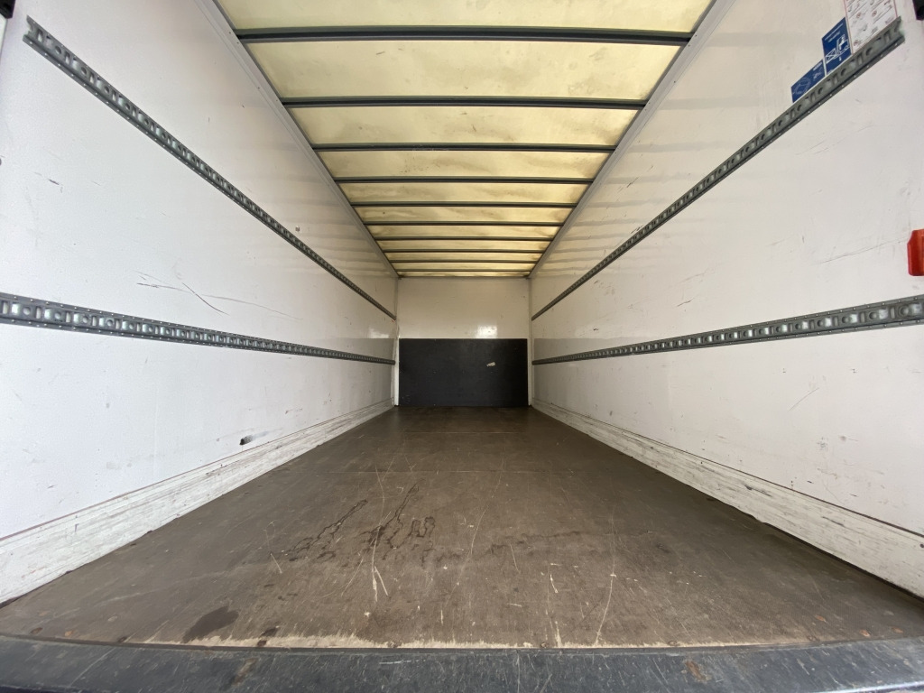MAN TGL 8.190 Klima 6m Koffer LBW AHK Orig. 81'km - Box truck: picture 5 MAN TGL 8.190 Klima 6m Koffer LBW AHK Orig. 81'km - Box truck: picture 5