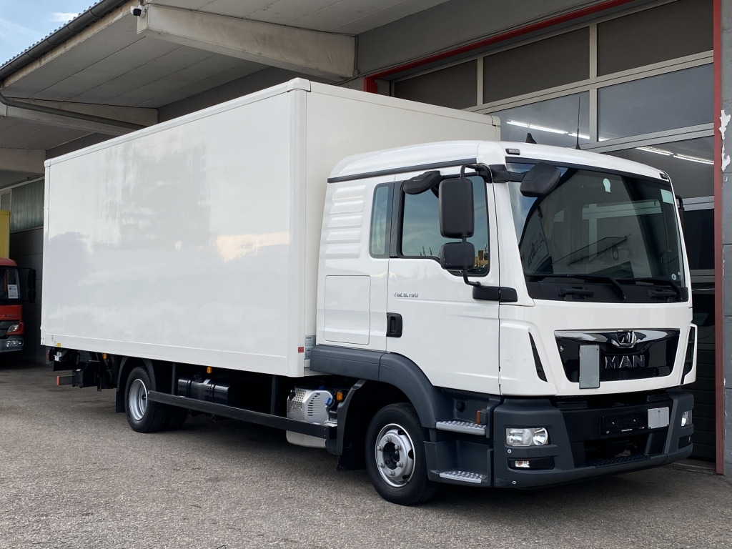 MAN TGL 8.190 Klima 6m Koffer LBW AHK Orig. 81'km - Box truck: picture 1 MAN TGL 8.190 Klima 6m Koffer LBW AHK Orig. 81'km - Box truck: picture 1