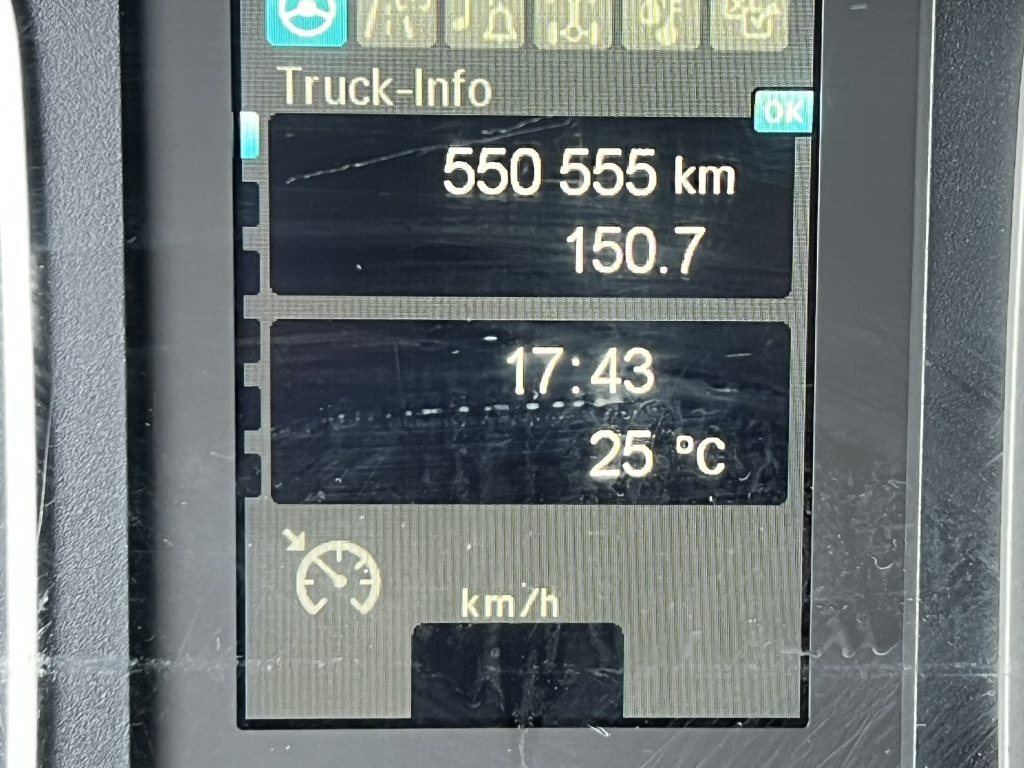 Mercedes-Benz Atego 818 Klima AHK 6,05m Koffer LBW Tempomat - Box van: picture 4 Mercedes-Benz Atego 818 Klima AHK 6,05m Koffer LBW Tempomat - Box van: picture 4