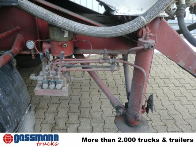 Kässbohrer SSK 56/10-24, Kippsilo ca. 56m³ - Silo semi-trailer: picture 5 Kässbohrer SSK 56/10-24, Kippsilo ca. 56m³ - Silo semi-trailer: picture 5