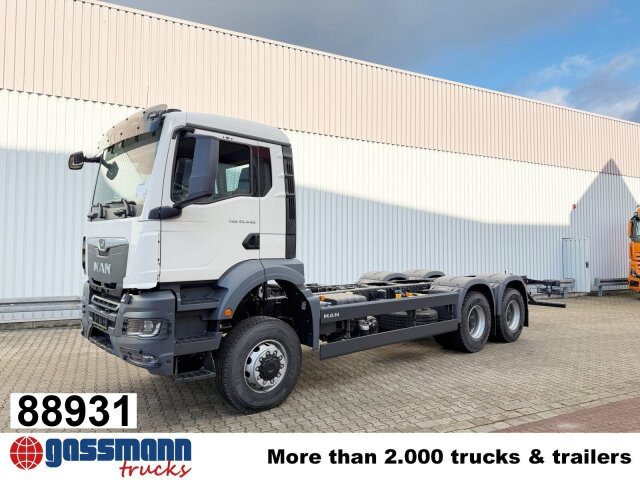 MAN TGS 33.440 6x6 BB CH, Hohe Bauart, Nebenantrieb - Cab chassis truck: picture 1 MAN TGS 33.440 6x6 BB CH, Hohe Bauart, Nebenantrieb - Cab chassis truck: picture 1