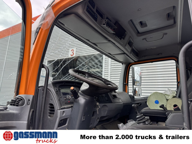 Cab chassis truck, Crane truck Mercedes-Benz Atego 1023 A 4x4, Einzelbereifung, Heckkran: picture 14