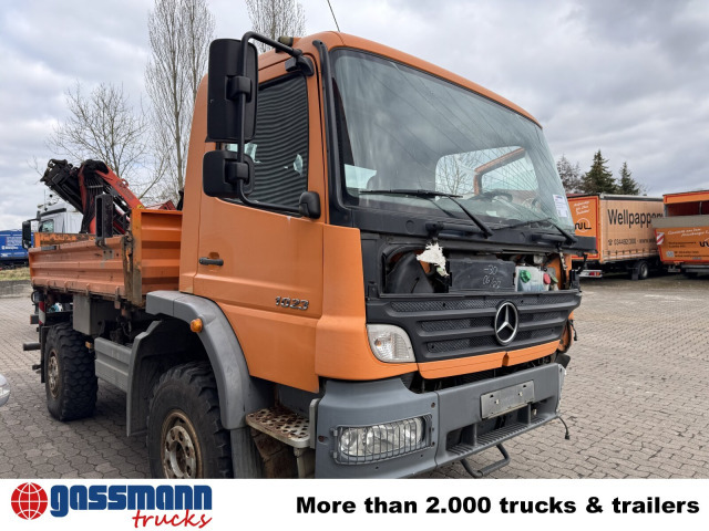 Cab chassis truck, Crane truck Mercedes-Benz Atego 1023 A 4x4, Einzelbereifung, Heckkran: picture 12