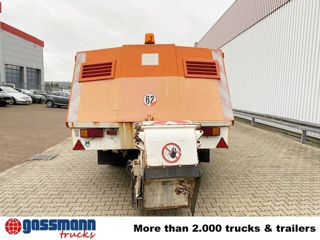 Snow Sweeper P17B, V8-Motor, Kehrblasgerät, 4x - Road sweeper: picture 3 Snow Sweeper P17B, V8-Motor, Kehrblasgerät, 4x - Road sweeper: picture 3