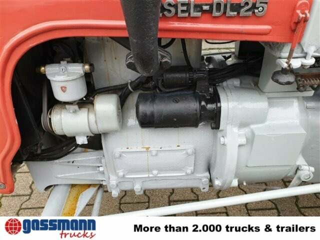 Farm tractor Traktor DL25: picture 6