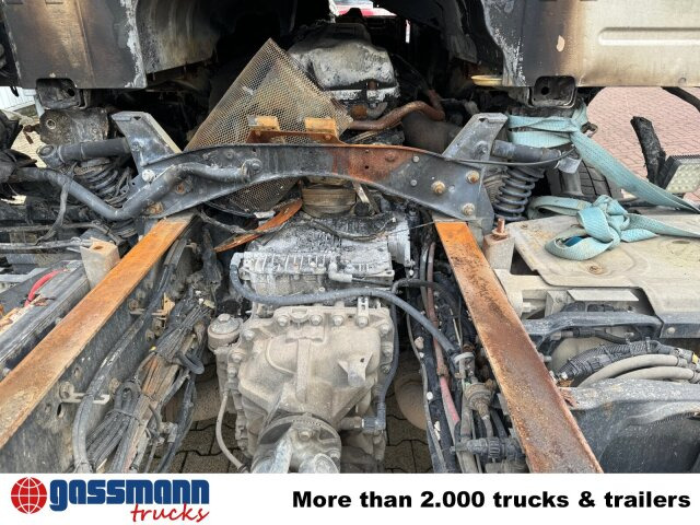 Tipper Volvo FM 380 6x4 R mit Brandschaden: picture 10