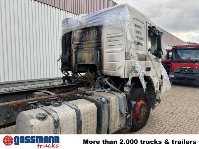 Tipper Volvo FM 380 6x4 R mit Brandschaden: picture 9