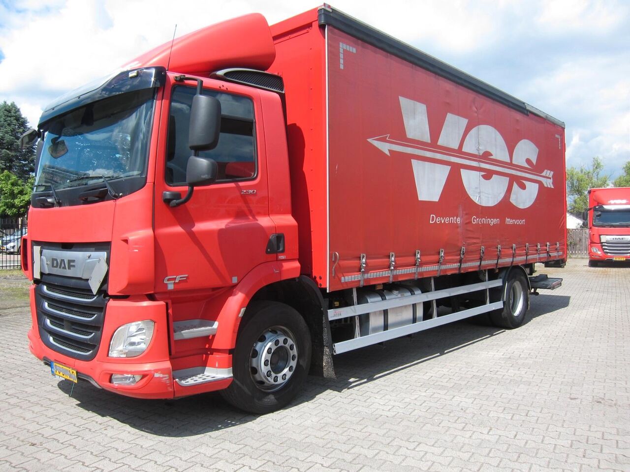 DAF CF 230 19T Schiebeplane LBW Portalturen - Curtainsider truck: picture 2 DAF CF 230 19T Schiebeplane LBW Portalturen - Curtainsider truck: picture 2
