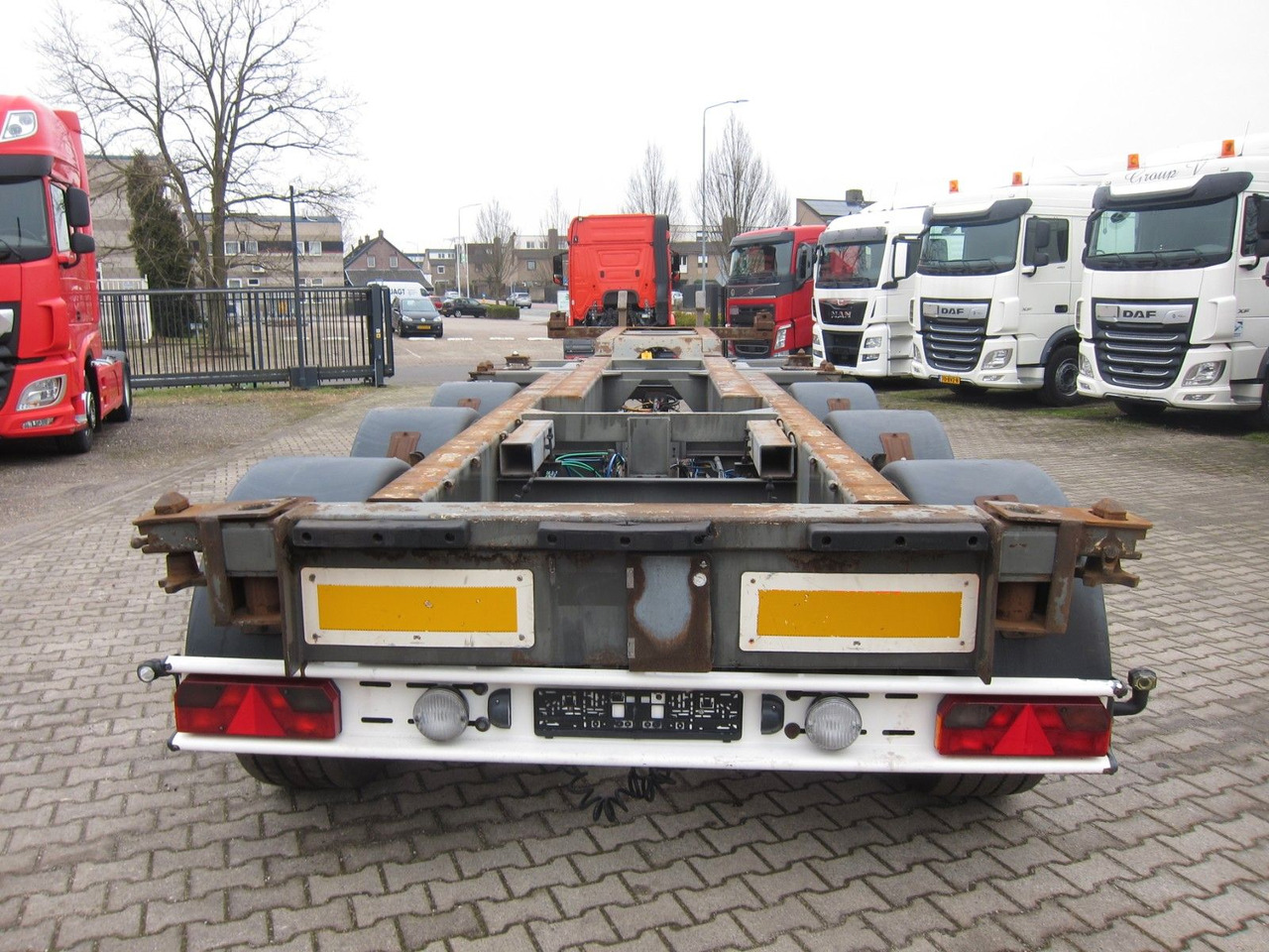 Renders Euro 902 Multi All connections 2xExtendable BPW - Container transporter/ Swap body semi-trailer: picture 4 Renders Euro 902 Multi All connections 2xExtendable BPW - Container transporter/ Swap body semi-trailer: picture 4